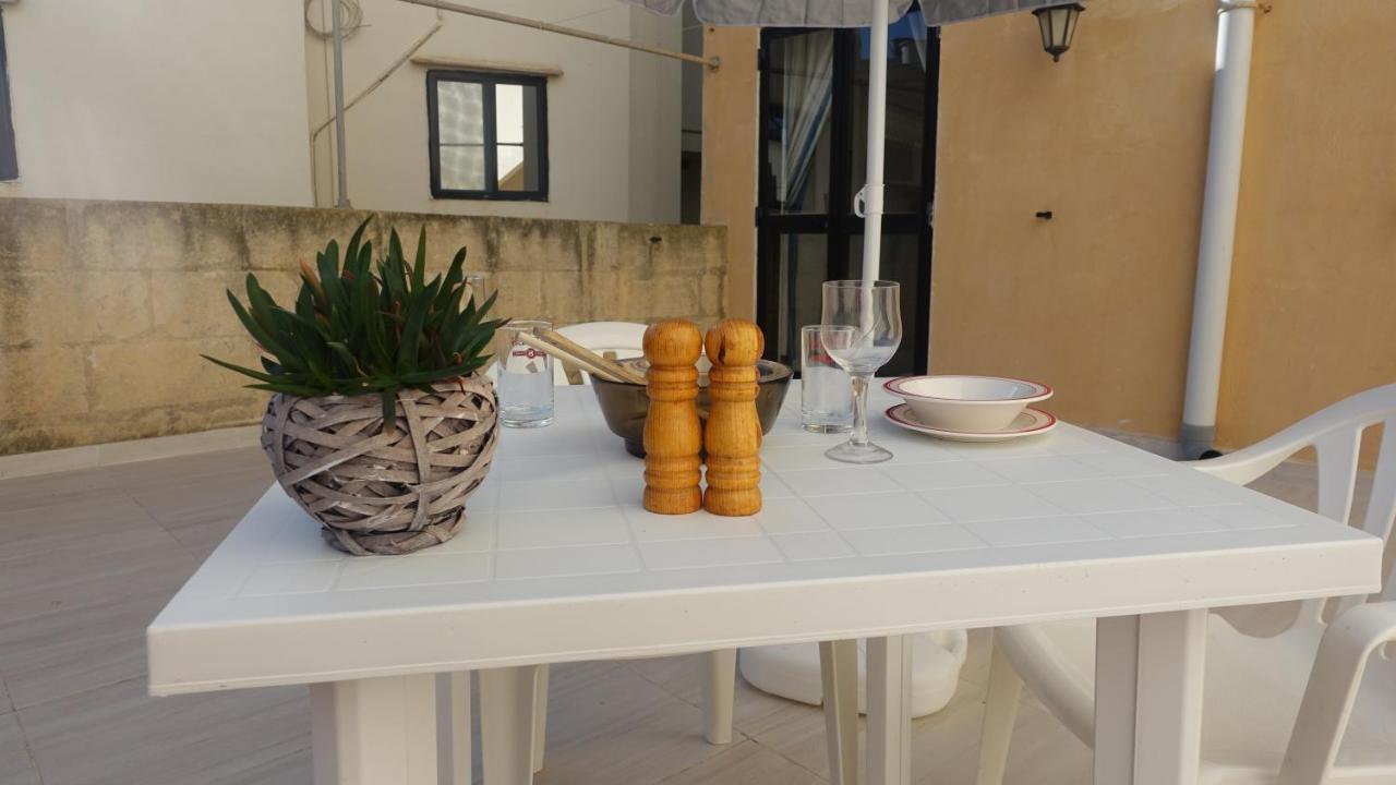 Mamina'S House Apartman Bahrija Kültér fotó